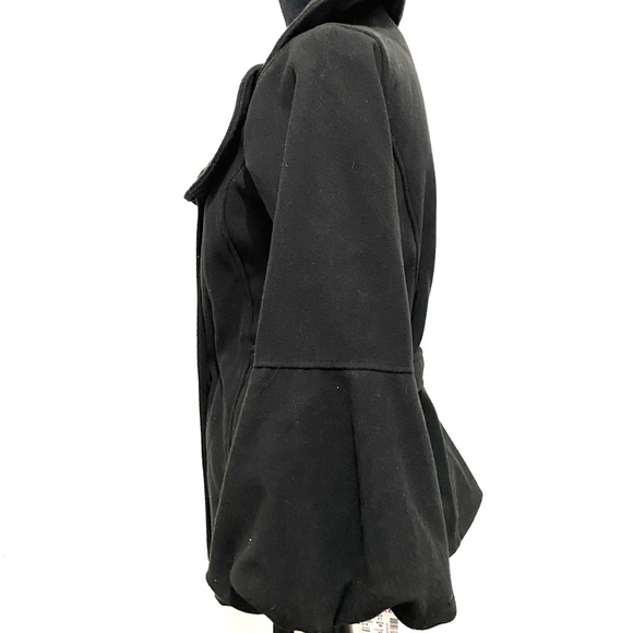 NET ANNIE Sez Sensitive Ruffle Coat - Picture 3 of 10